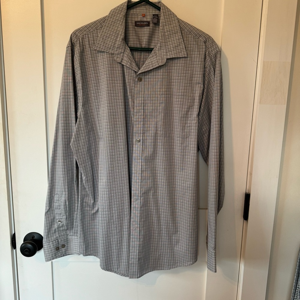 Pick any 4 of any $6 men’s button-down for $18!! 
Very lightly worn.